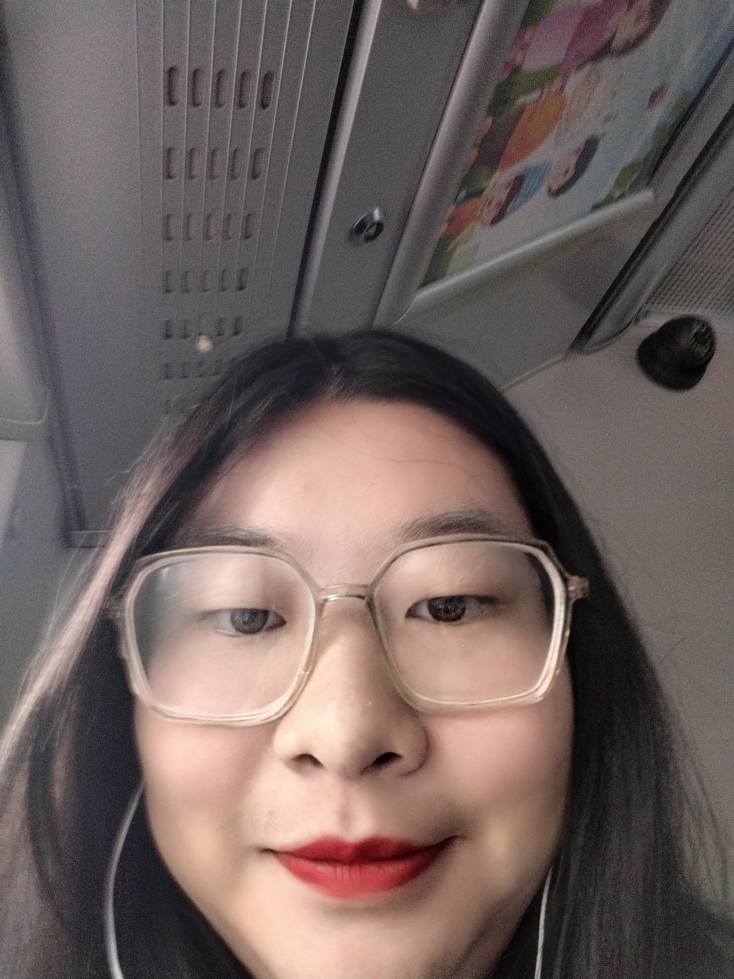 余教员 照片