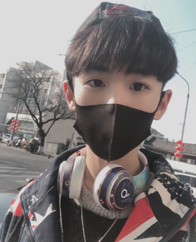 李教员 照片