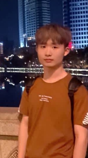陈教员 照片