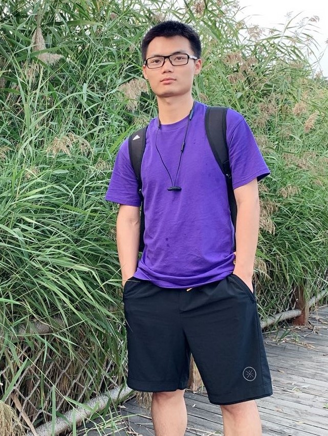 胡教员 照片