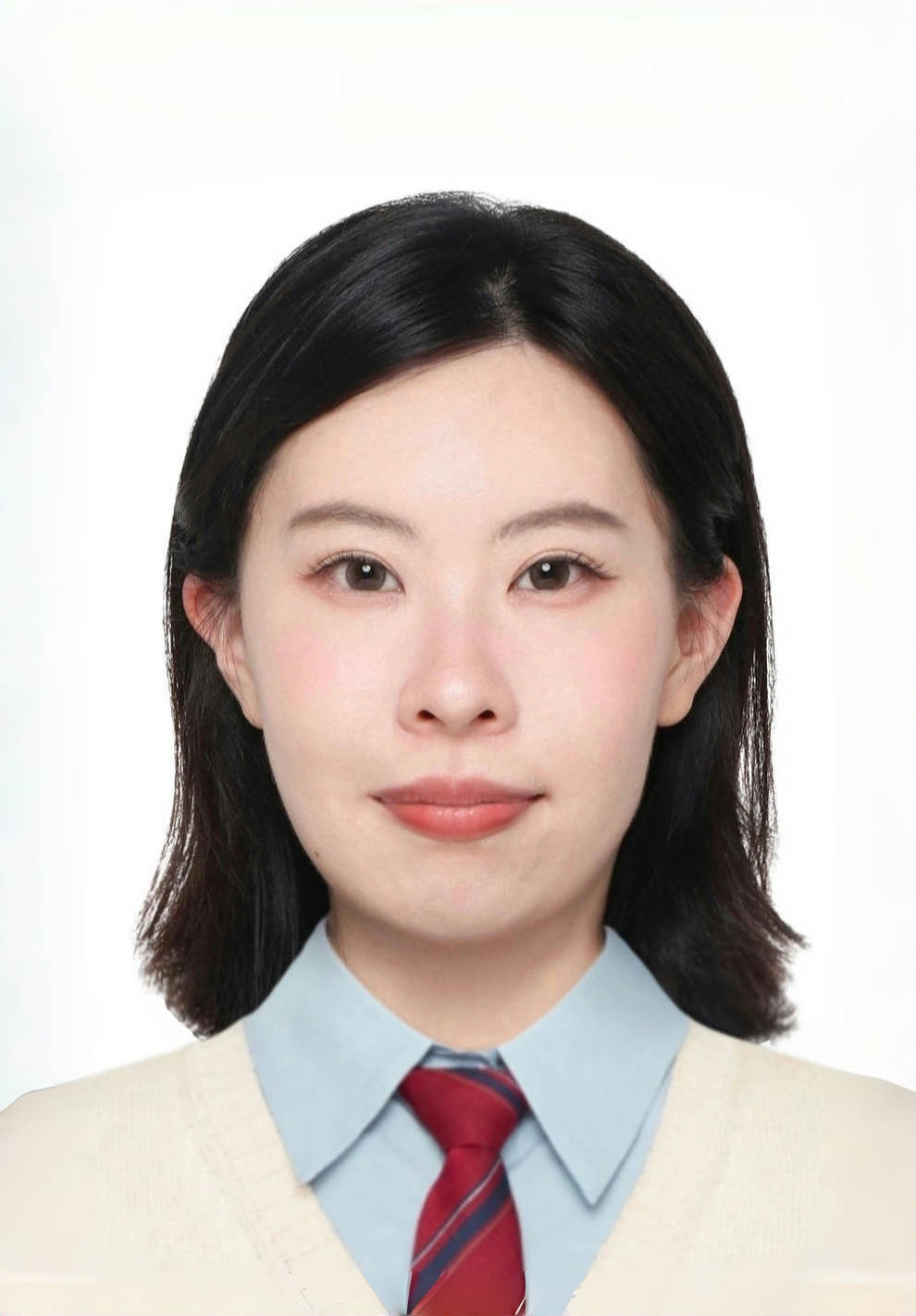 何教员 照片