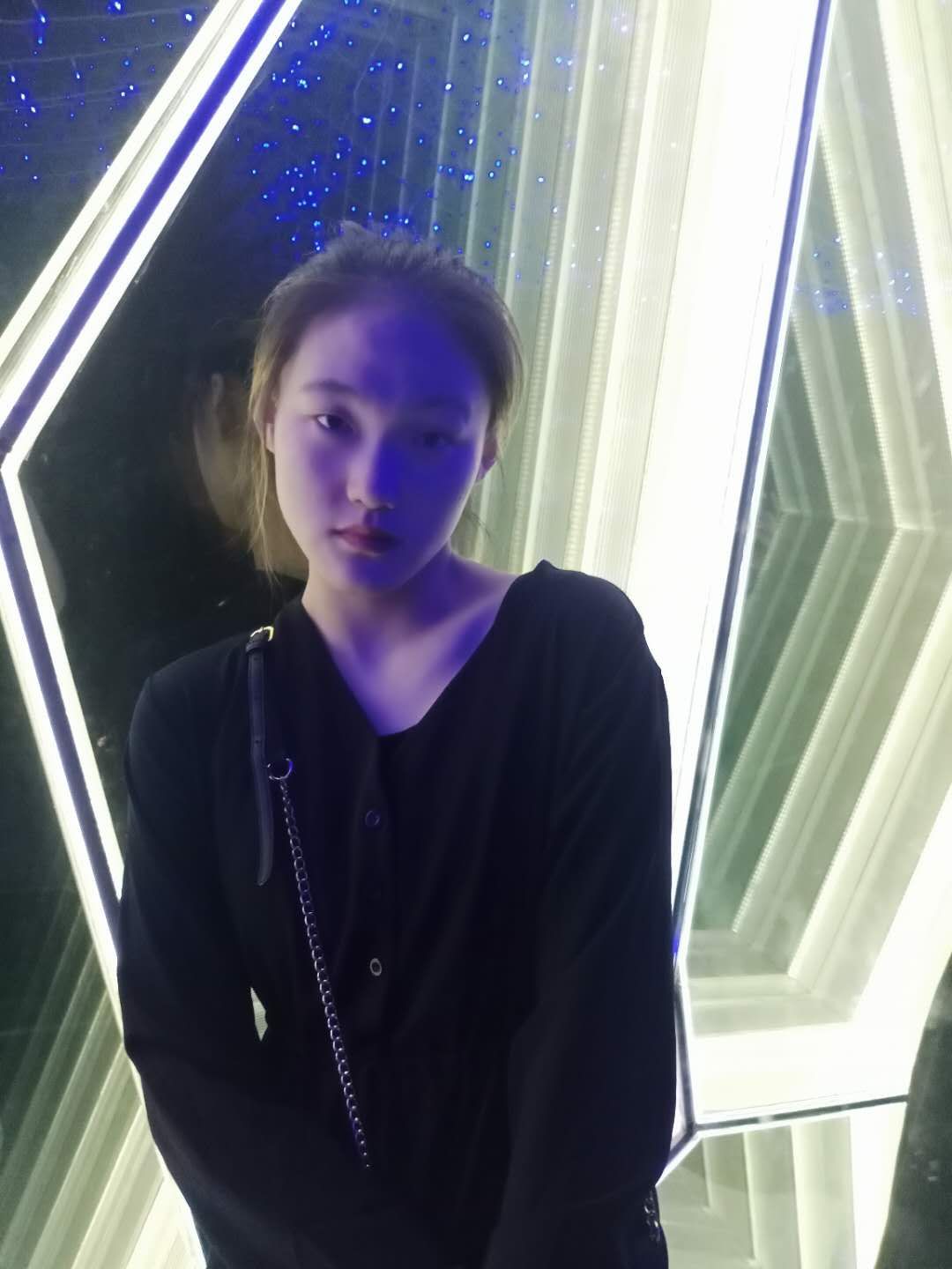 陈教员 照片