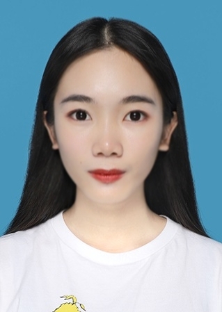李教员 照片