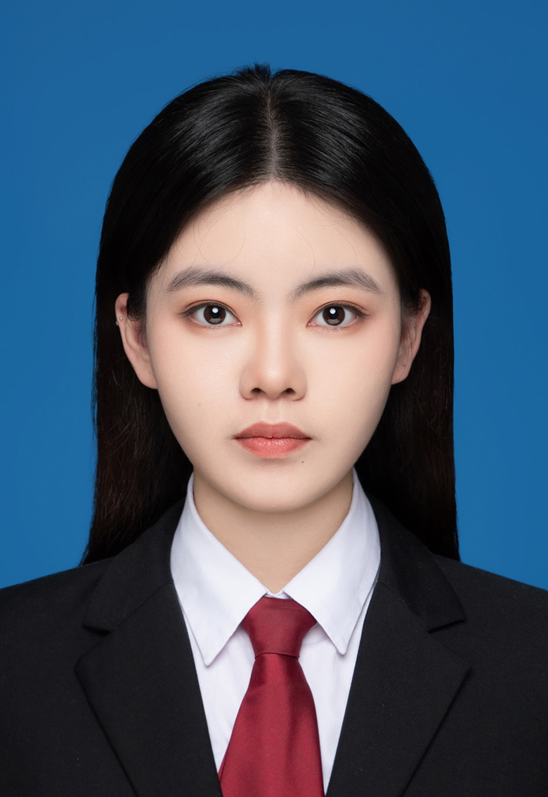 李教员 照片