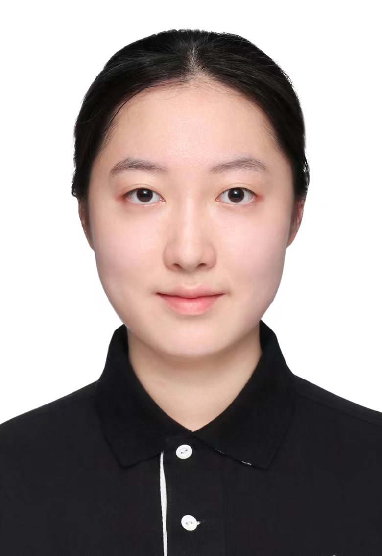 易教员 照片