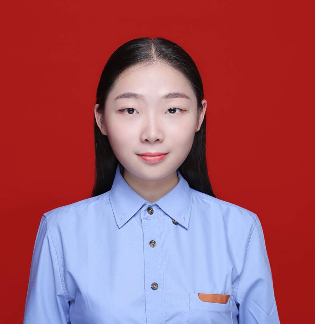 万教员 照片