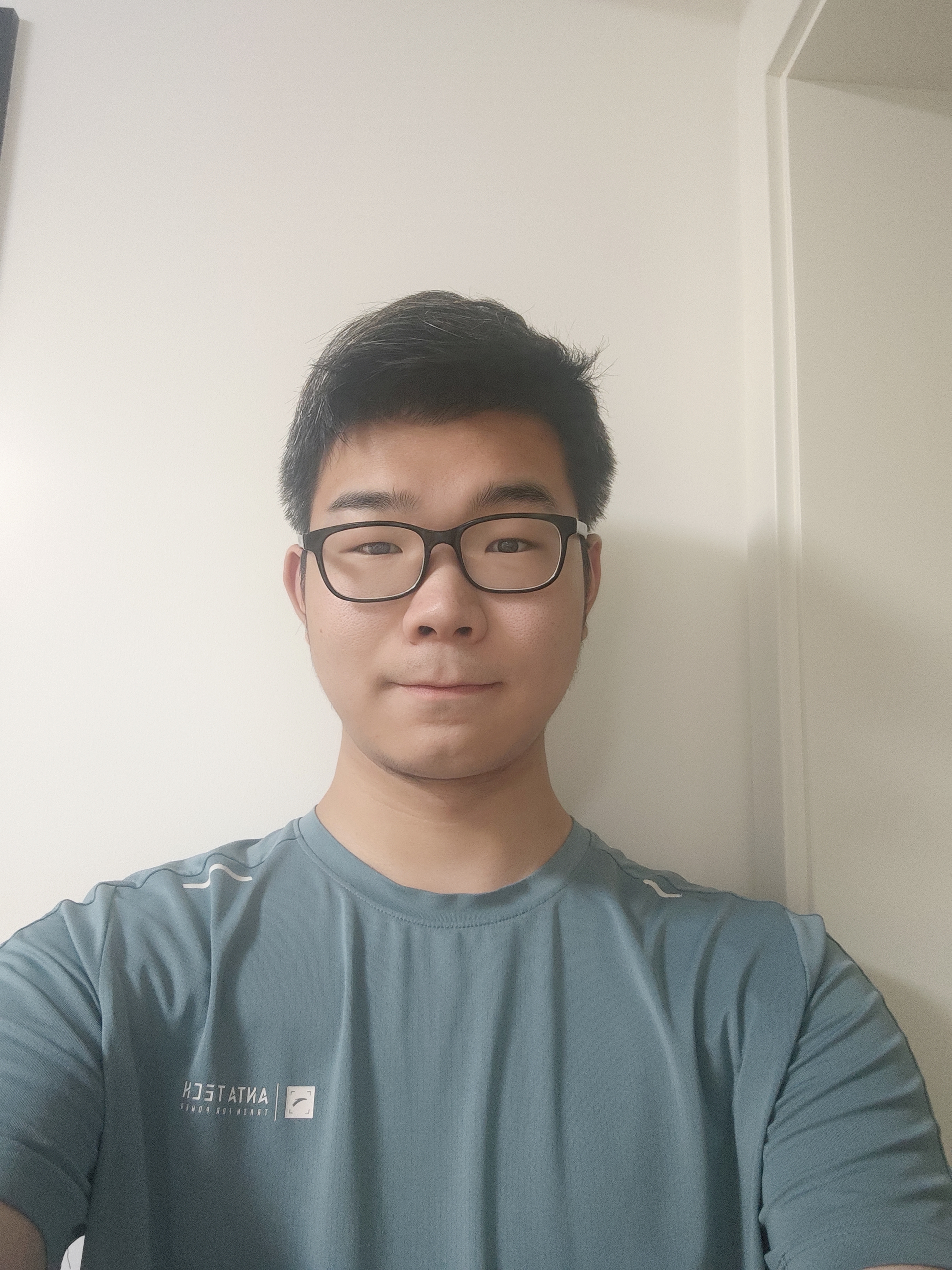 章教员 照片