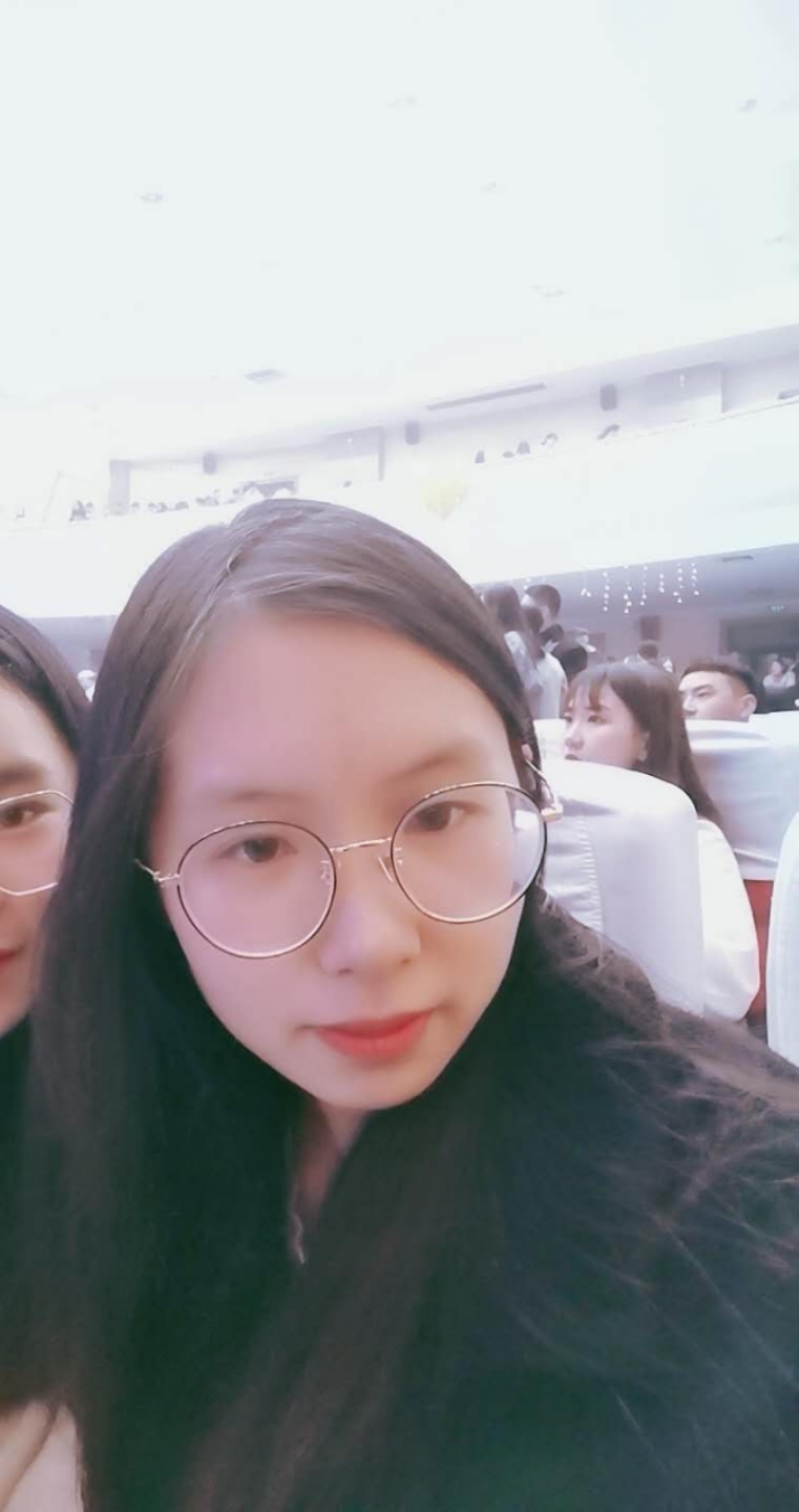 刘教员 照片