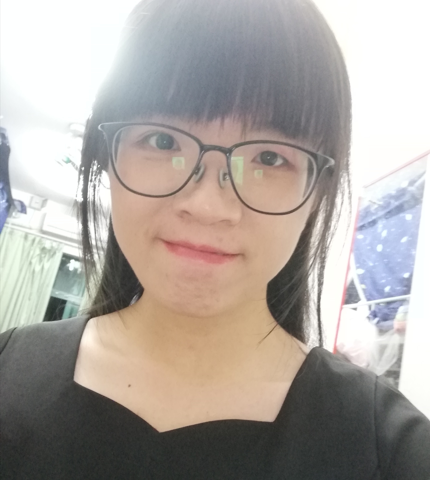 黄教员 照片