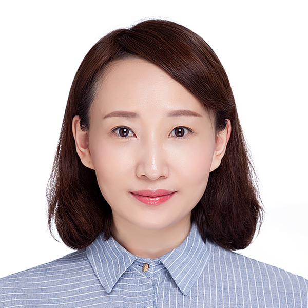 钱教员 照片