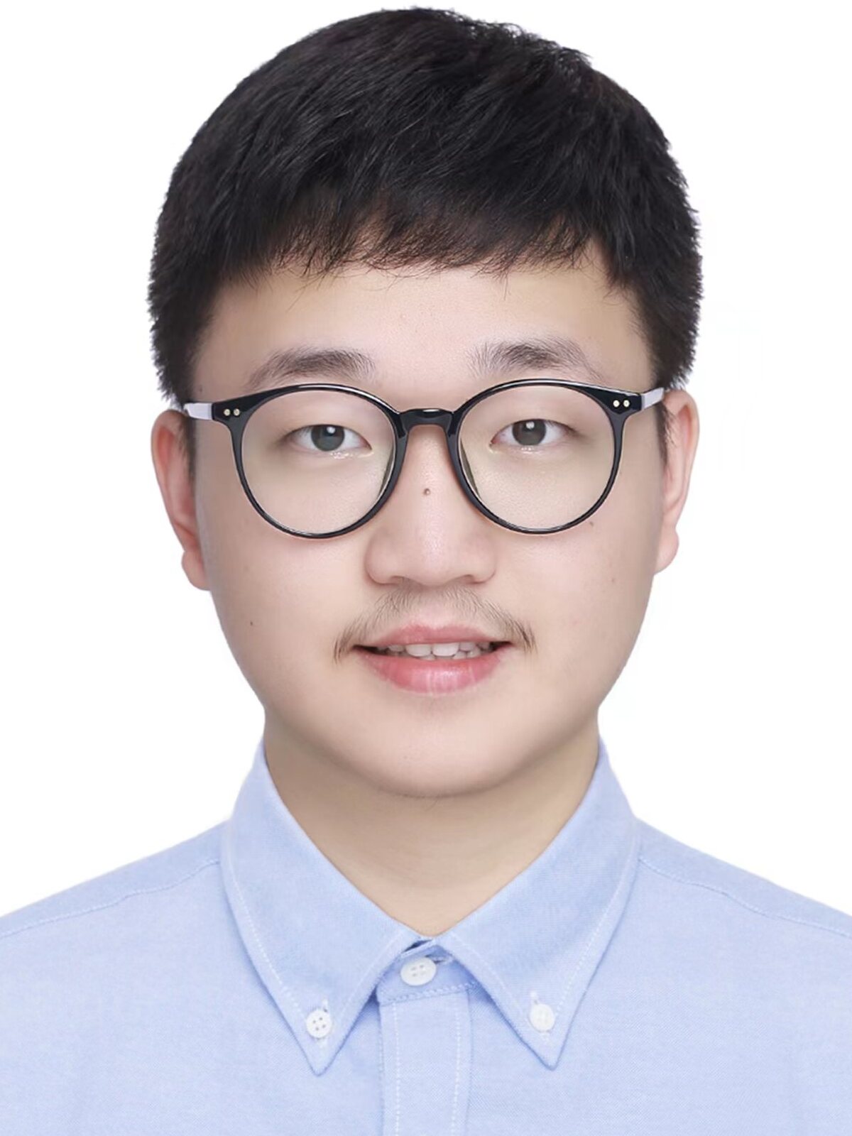 洪教员 照片