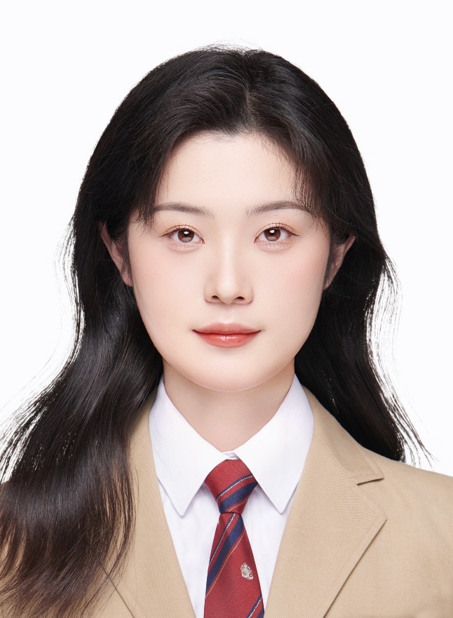 李教员 照片