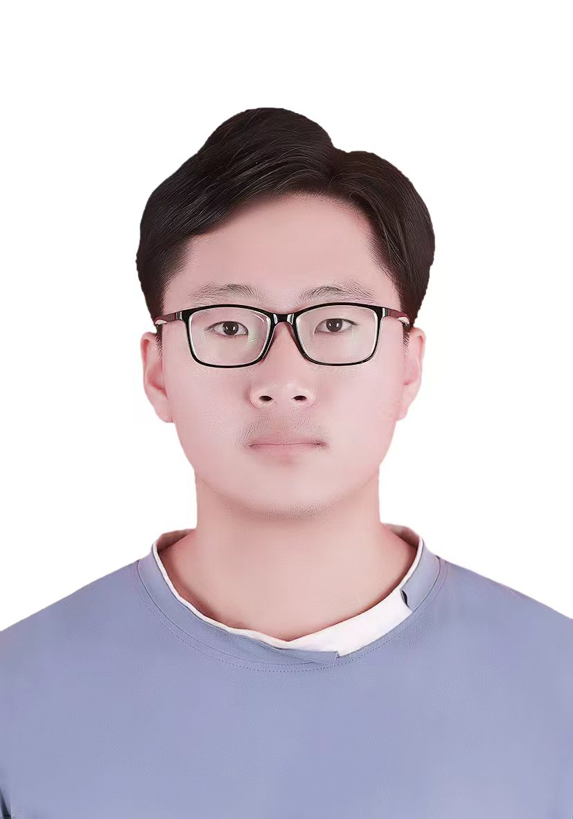 李教员 照片