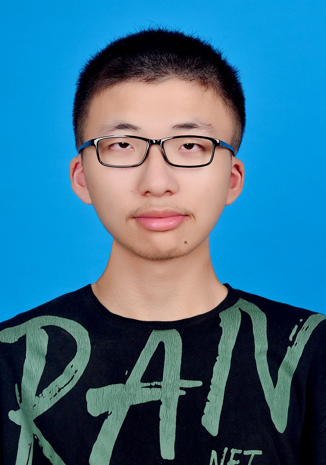 王教员 照片