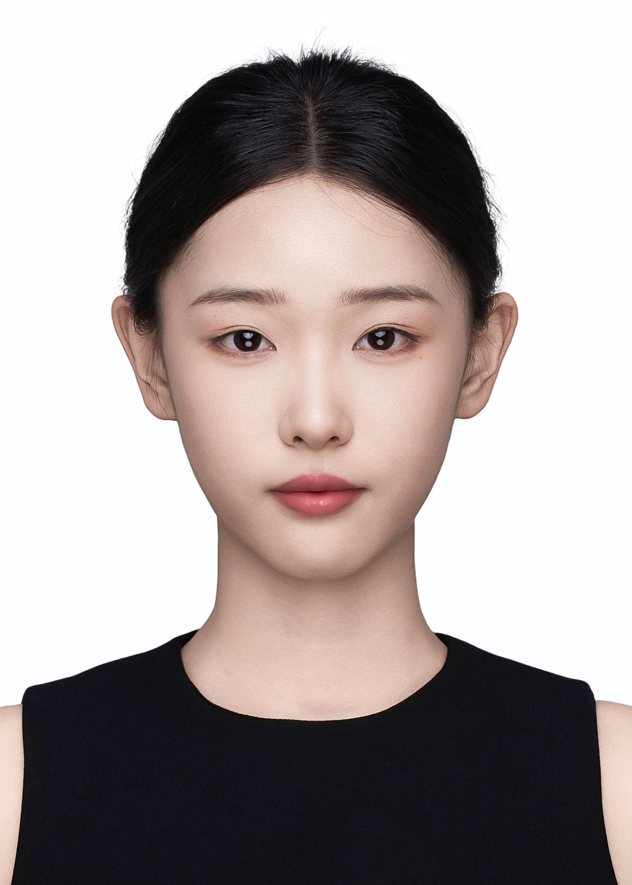吕教员 照片