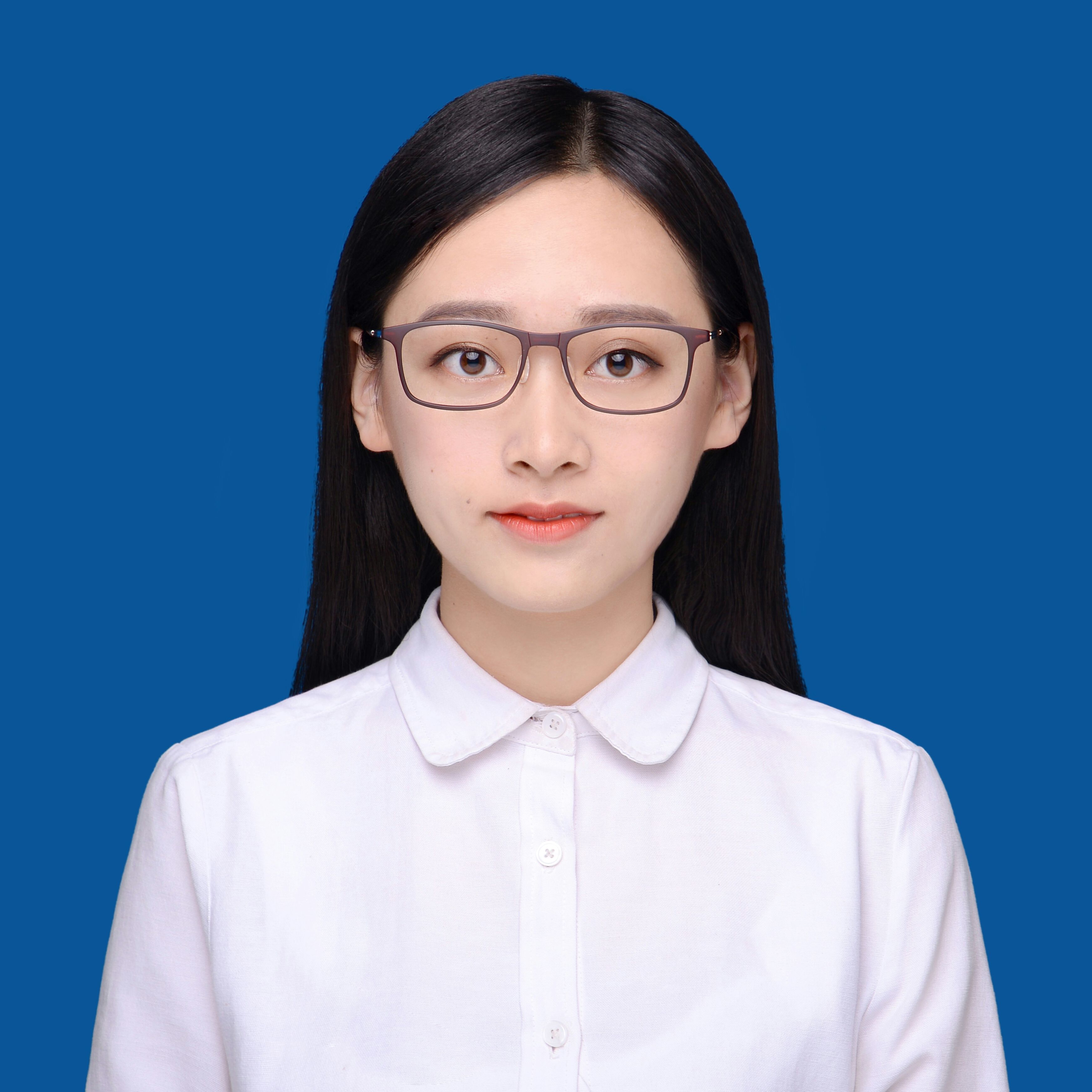 吕教员 照片