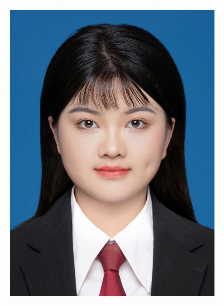 覃教员 照片