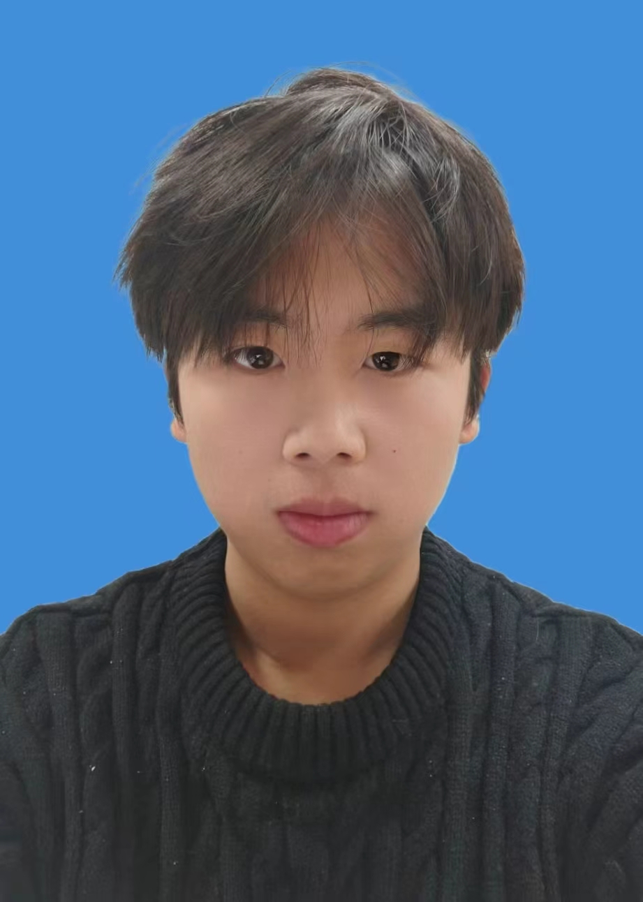 李教员 照片