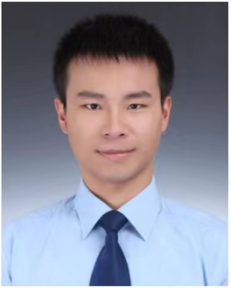 康教员 照片