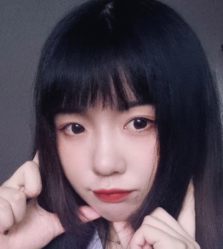 周教员 照片