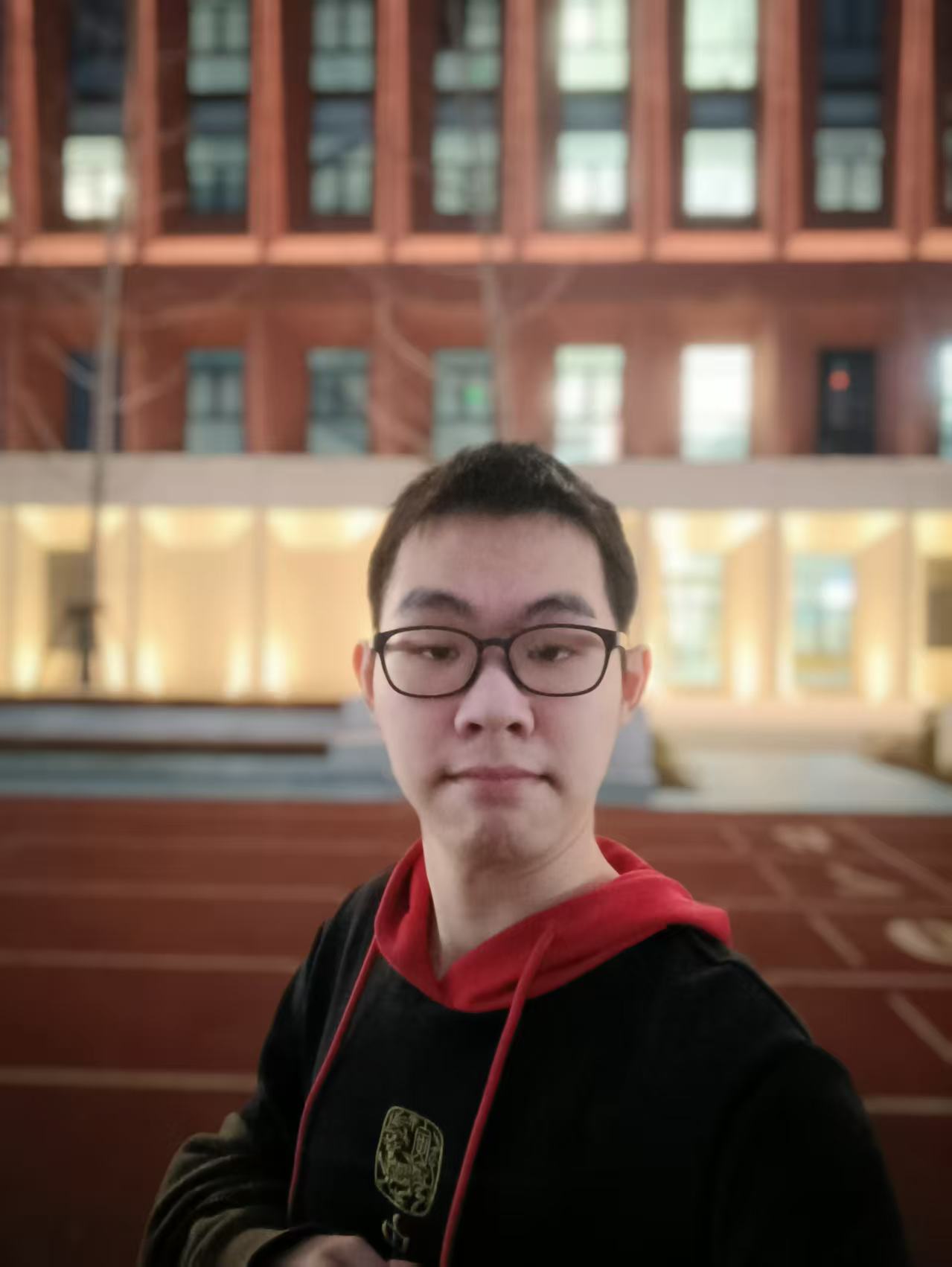 胡教员 照片