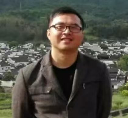 陈教员 照片