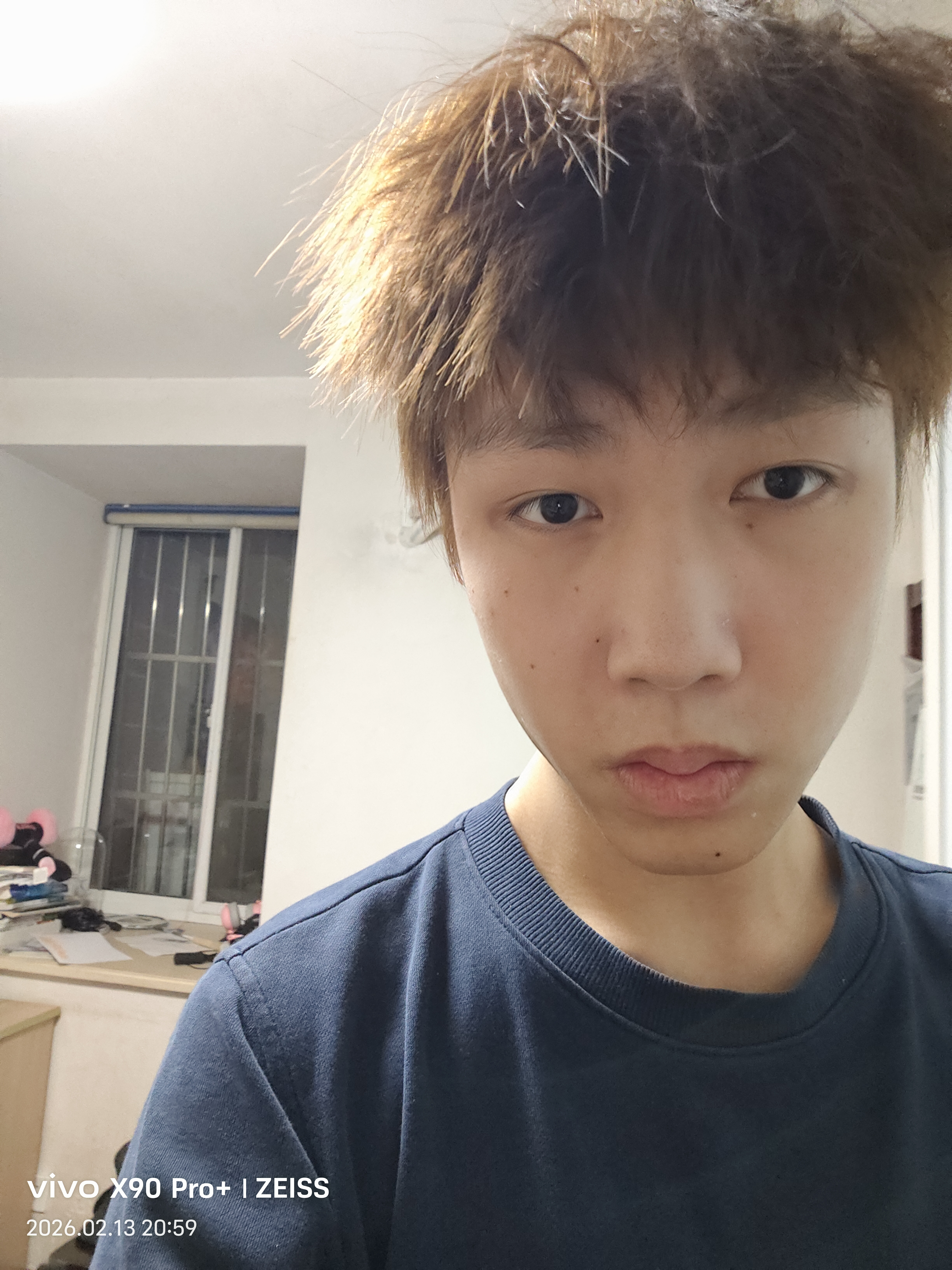 洪教员 照片