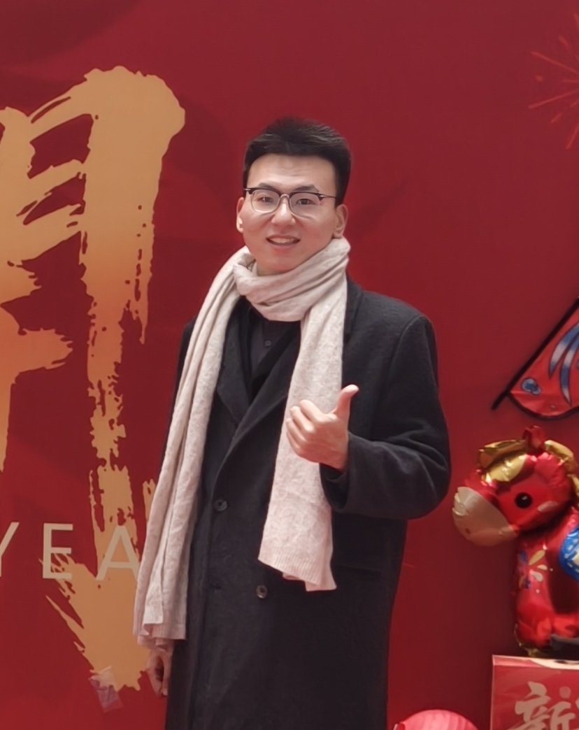 沈教员 照片