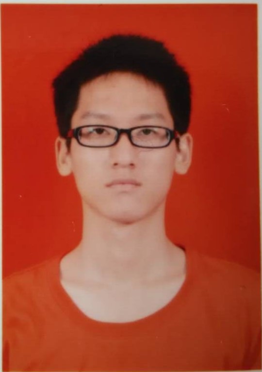 邹教员 照片