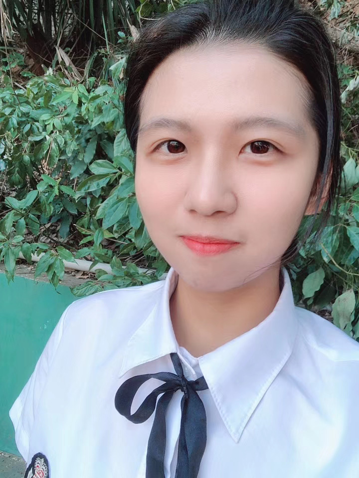 刘教员 照片