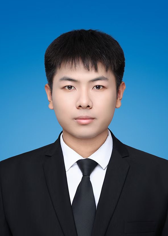 王教员 照片