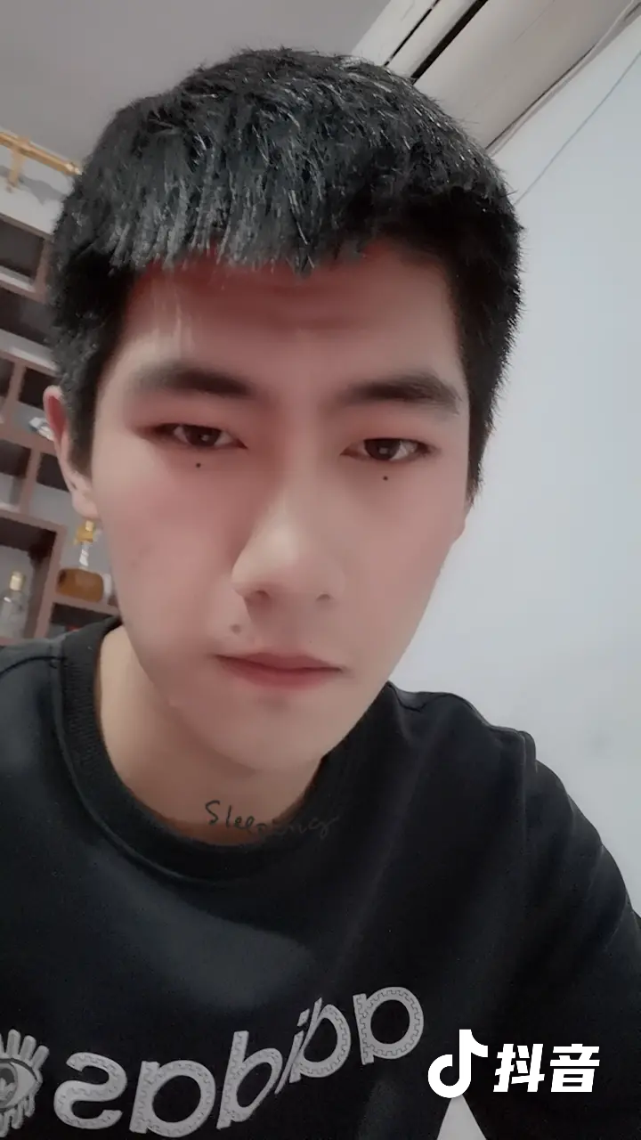 张教员 照片