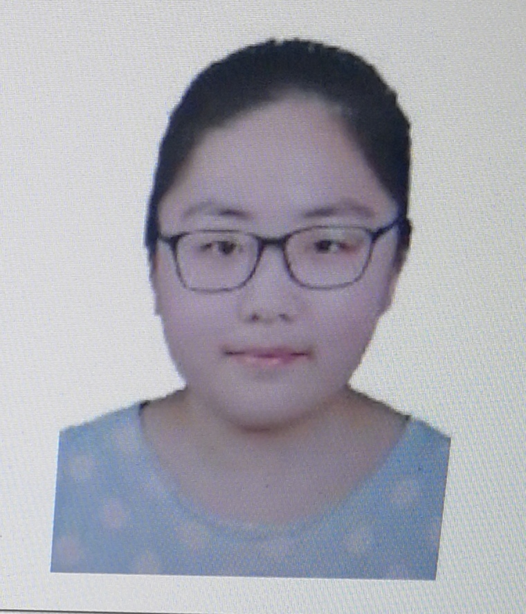 查教员 照片