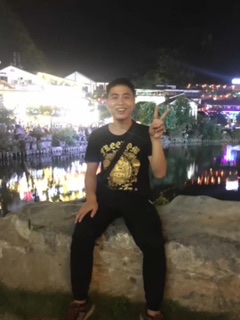 岑教员 照片