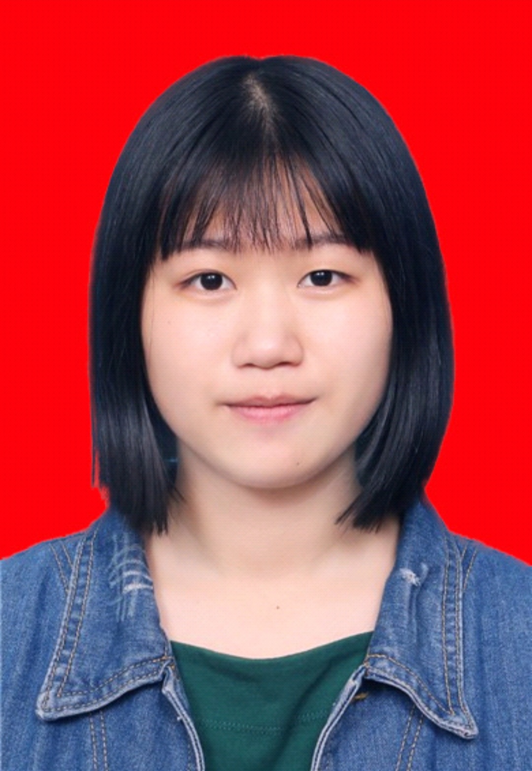 何教员 照片