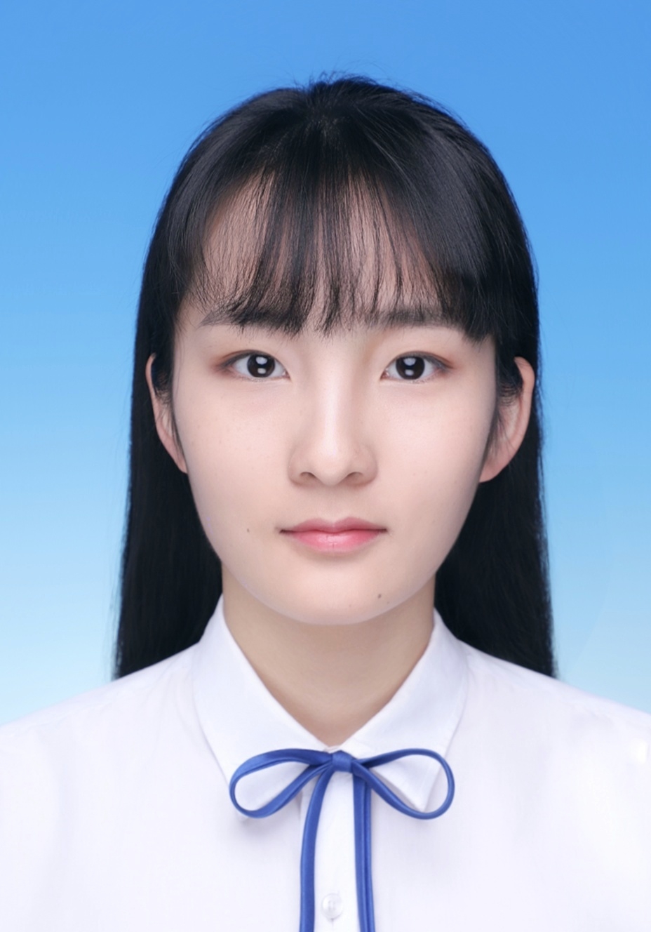 谌教员 照片