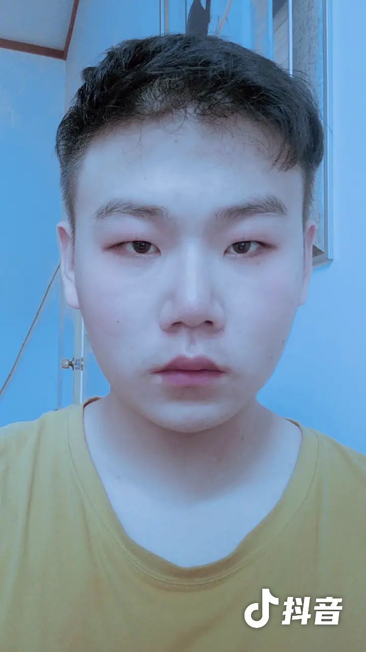 王教员 照片