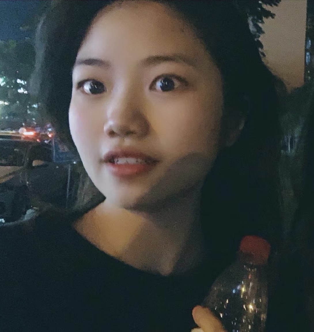 张教员 照片