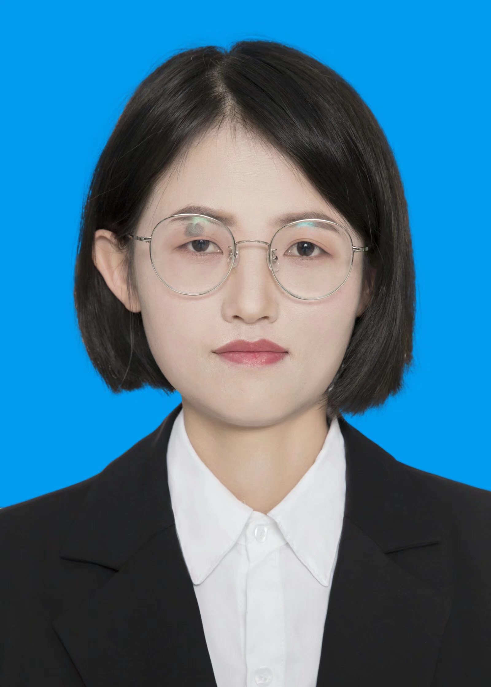 单教员 照片