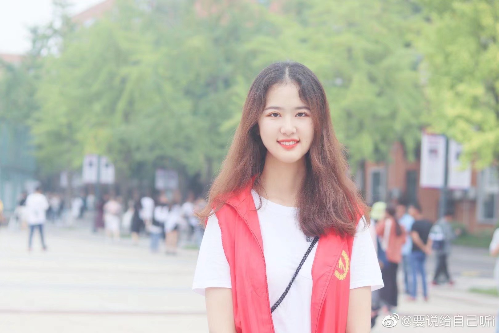 李教员 照片