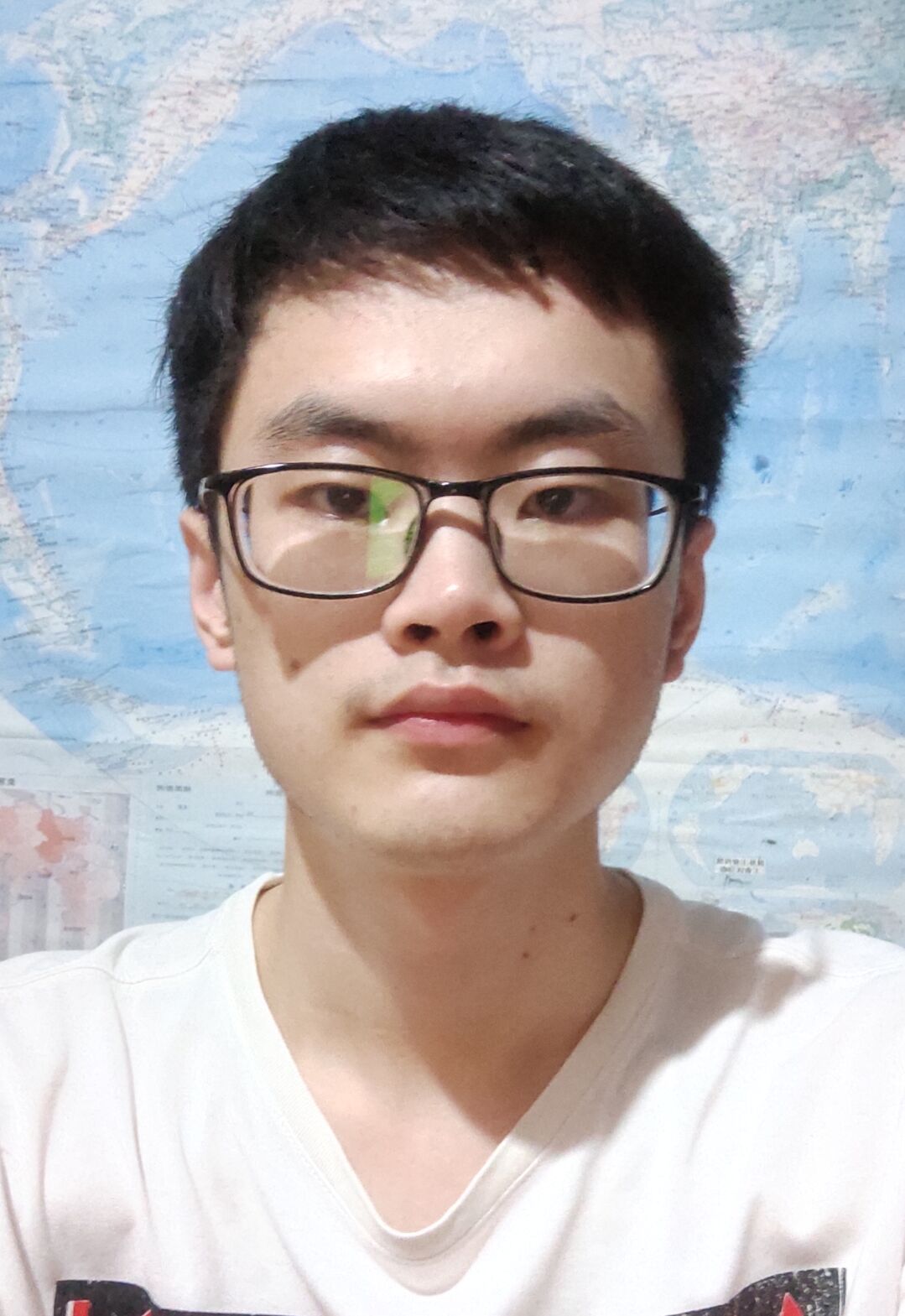 安教员 照片