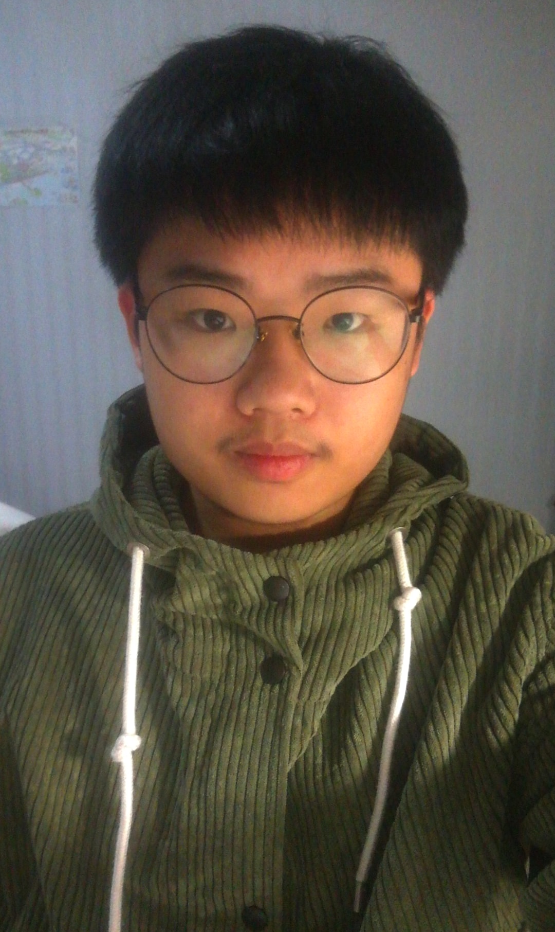 强教员 照片