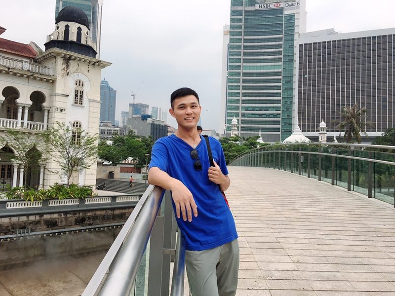 胡教员 照片