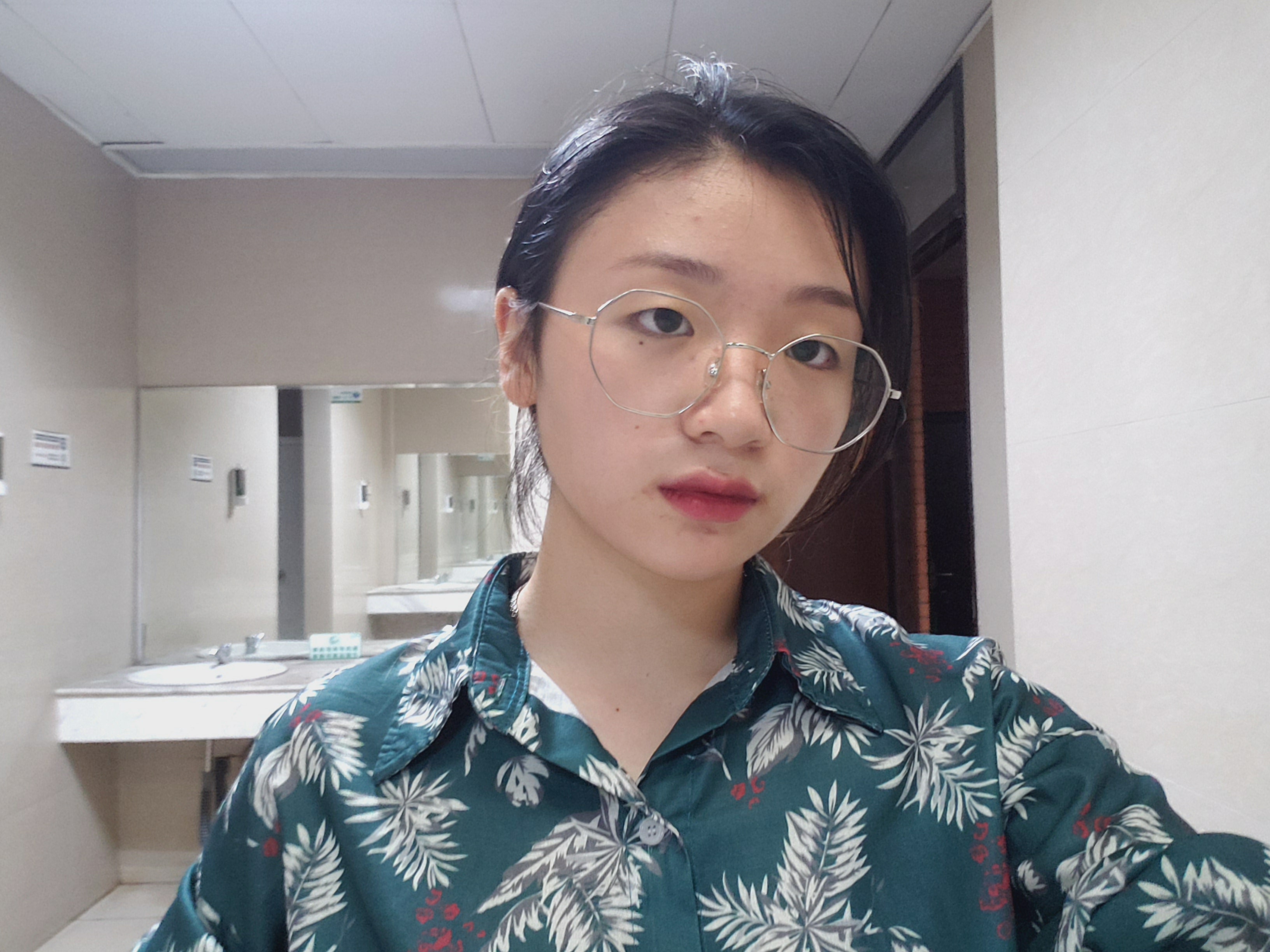 张教员 照片