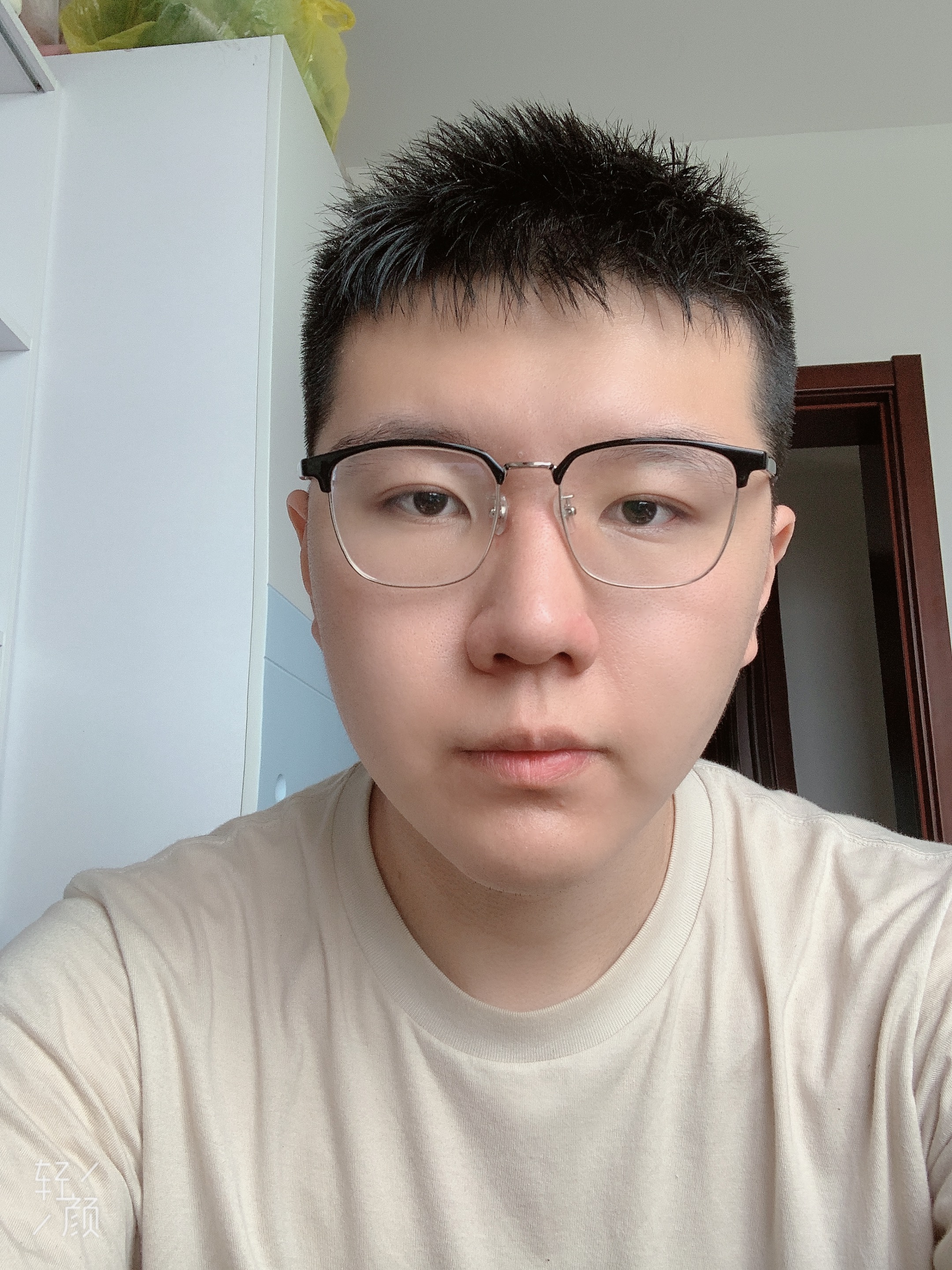 王教员 照片