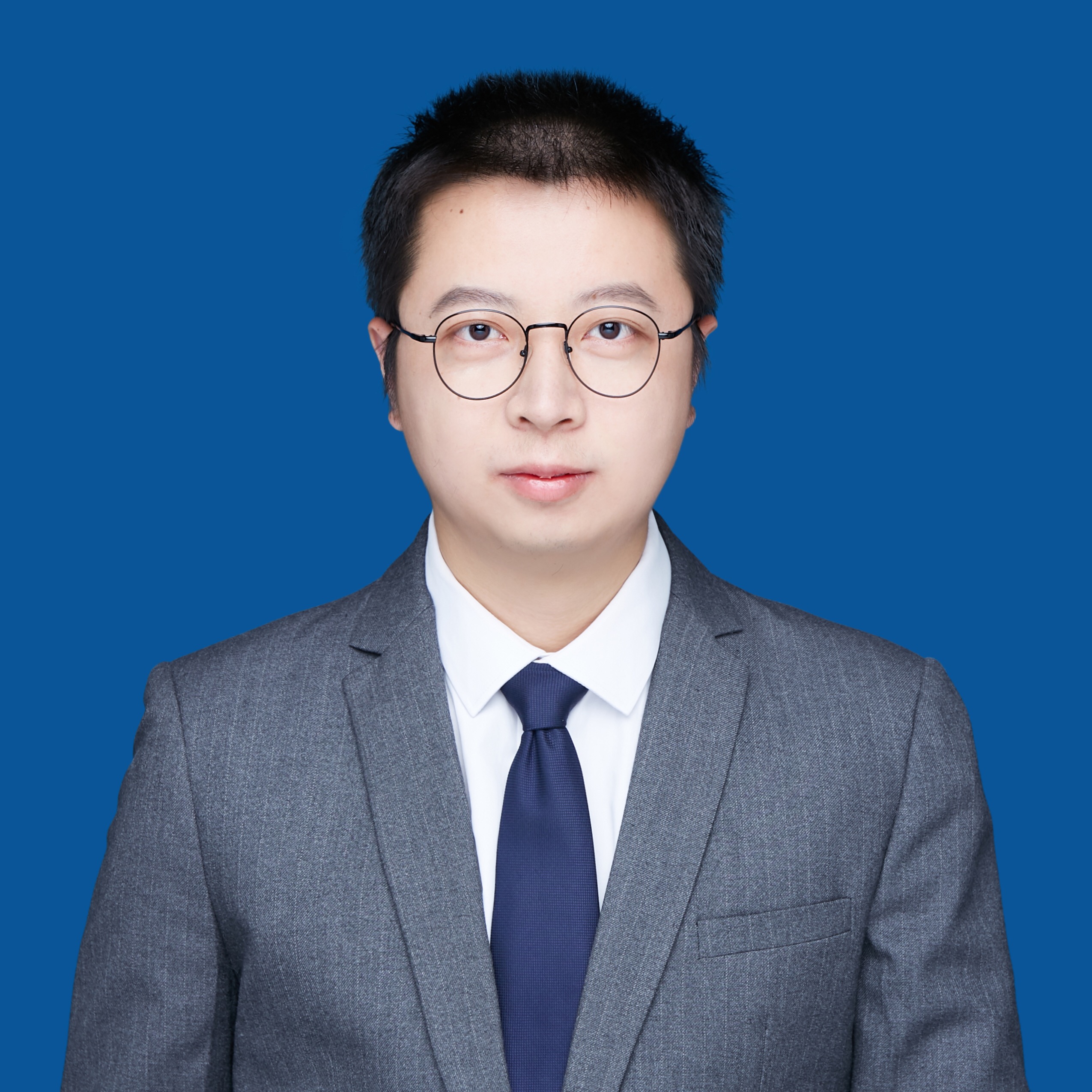 方教员 照片