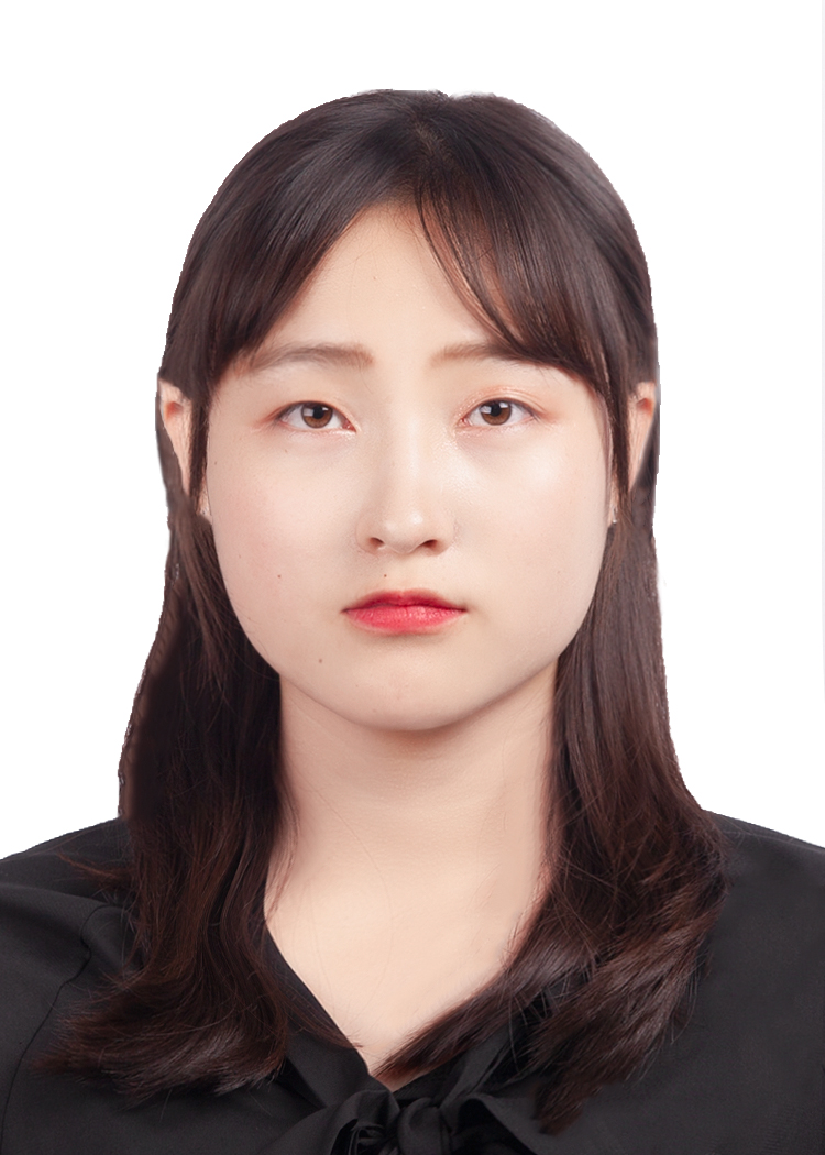 梁教员 照片