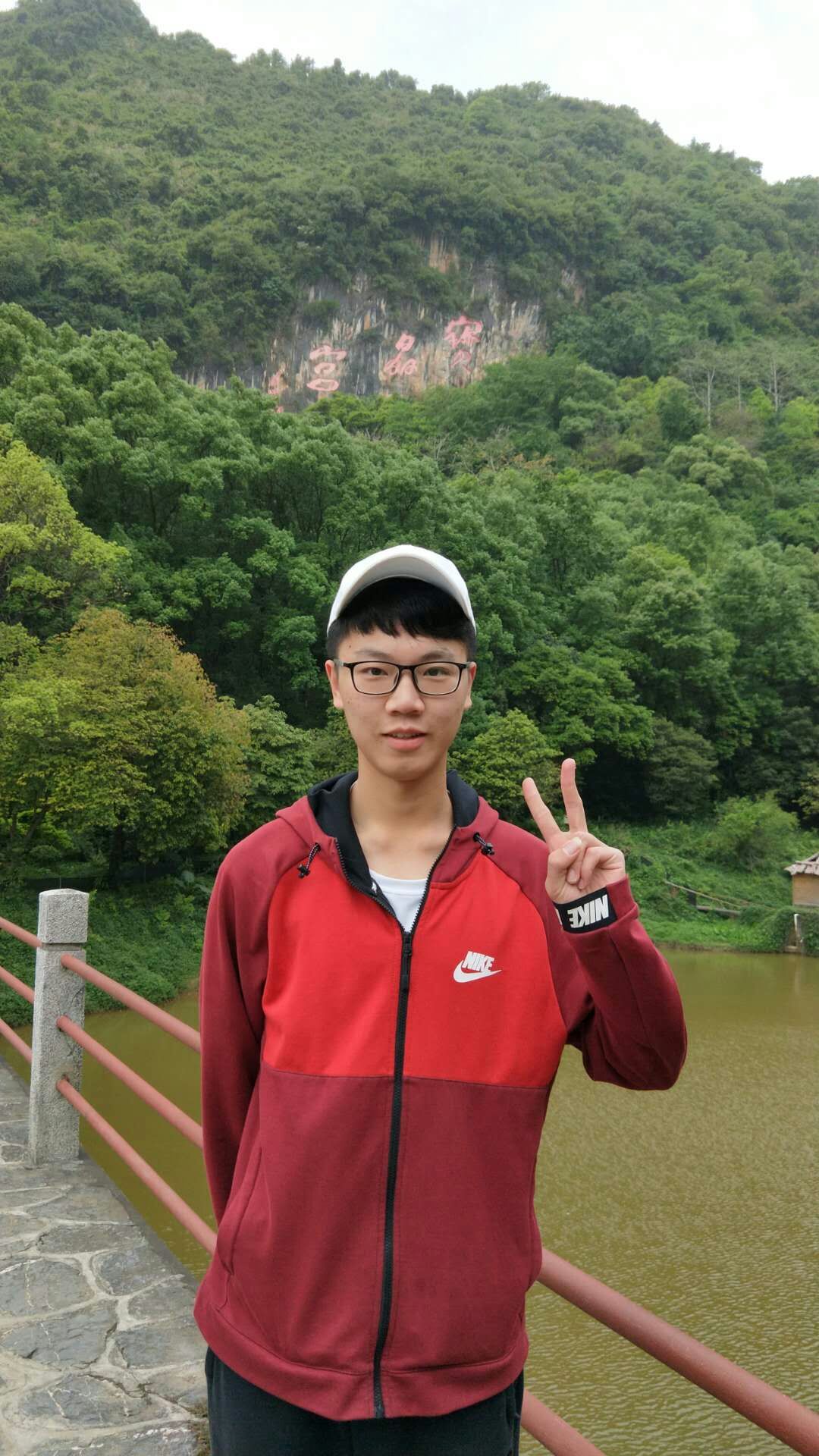 陈教员 照片