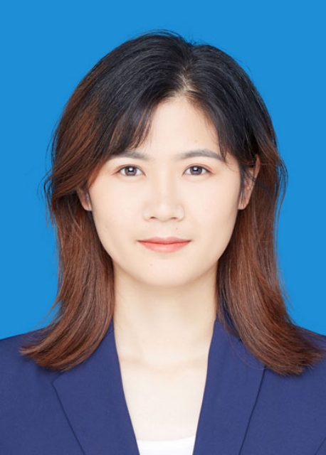 李教员 照片