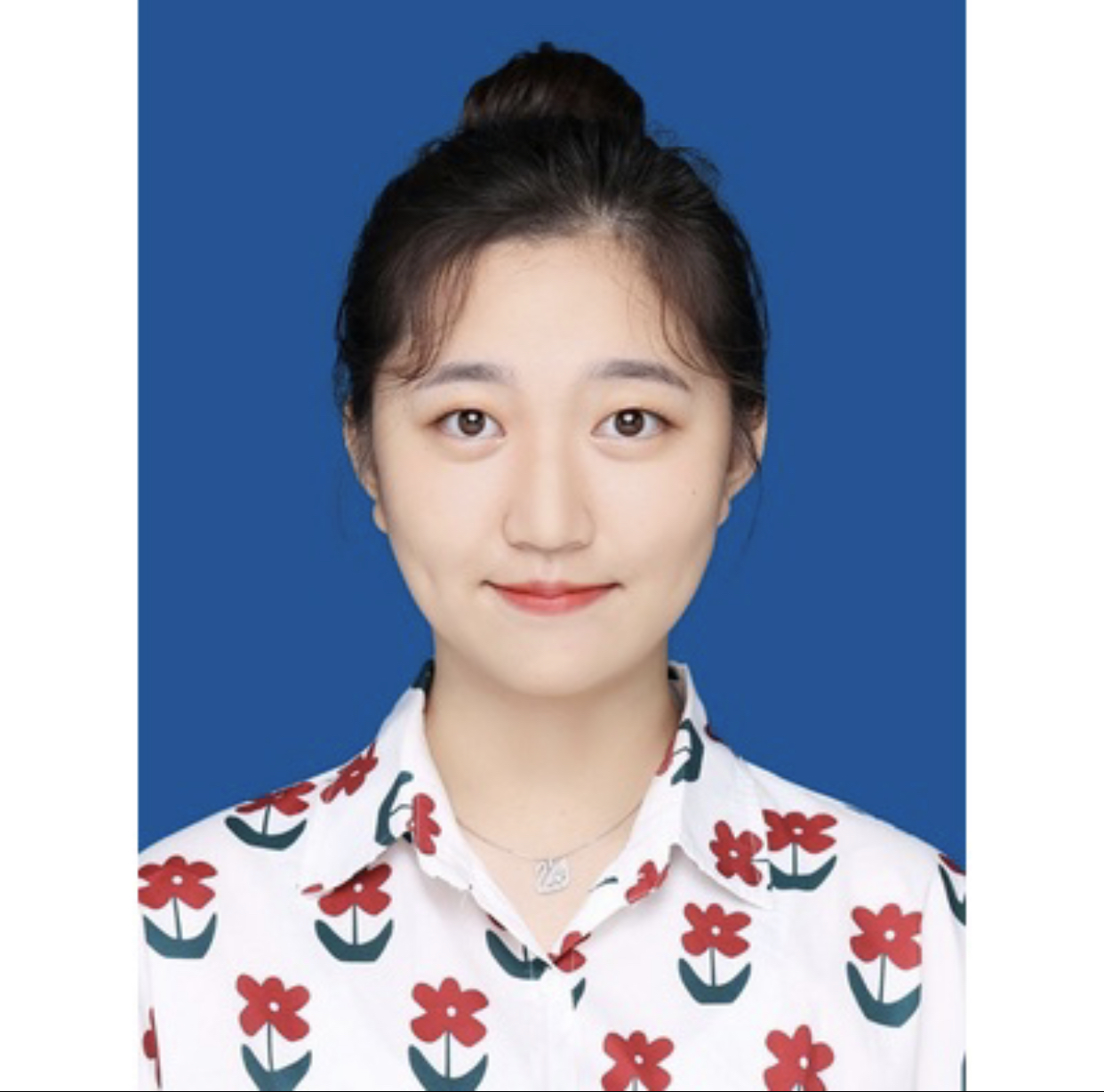曹教员 照片